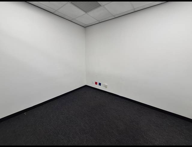 12M² OFFICE TO LET IN GLENADRIENNE